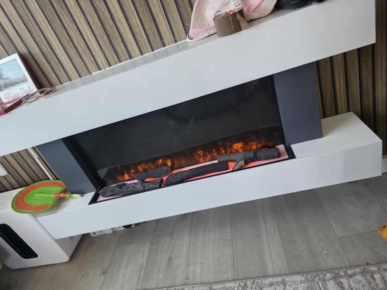 Modern White Electric Fireplace with Remote Control