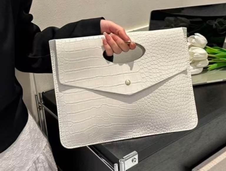 Chic White Crocodile-Embossed large Envelope Hand Bag with Cutout Handle