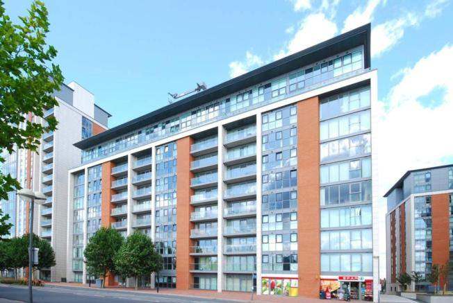 Royal Victoria Dock 1 Bedroom Adriatic Apartment Gym River View 