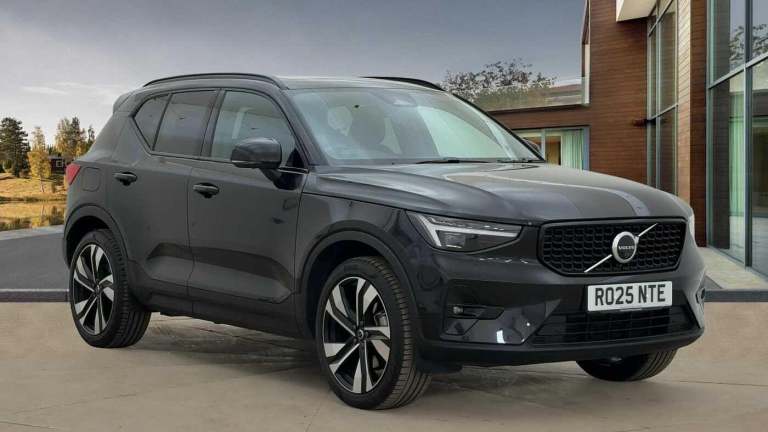 2025 Volvo XC40 Ultra, B3 Mild hybrid, Petrol, Dark ESTATE Petrol/Electric Hybrid Automatic