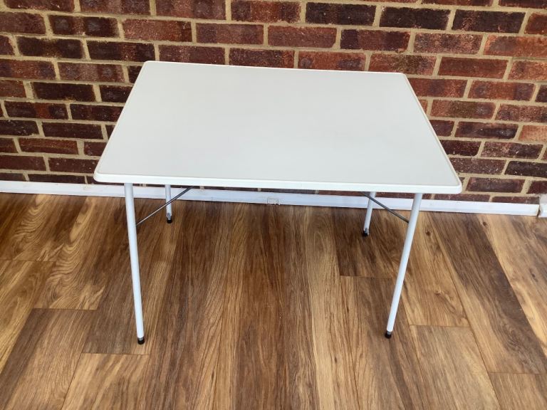 Sturdy camping table with individually adjustable legs ** AS GOOD AS NEW**