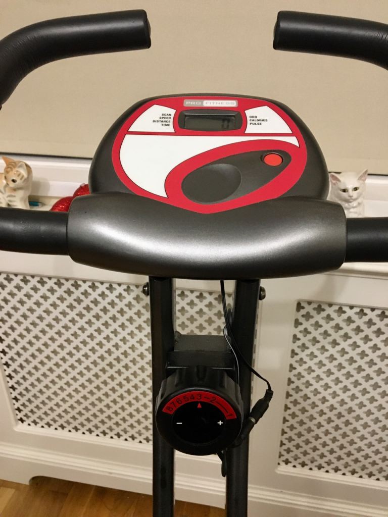 Pro fitness folding exercise bike