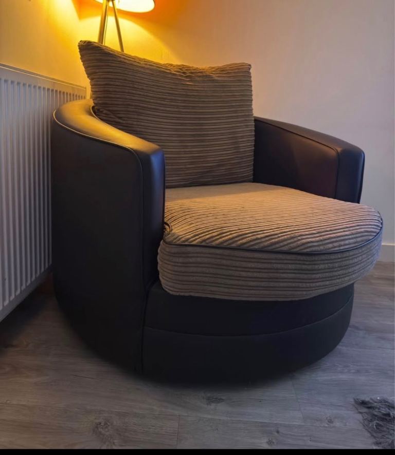 Spinning Cuddle Chair