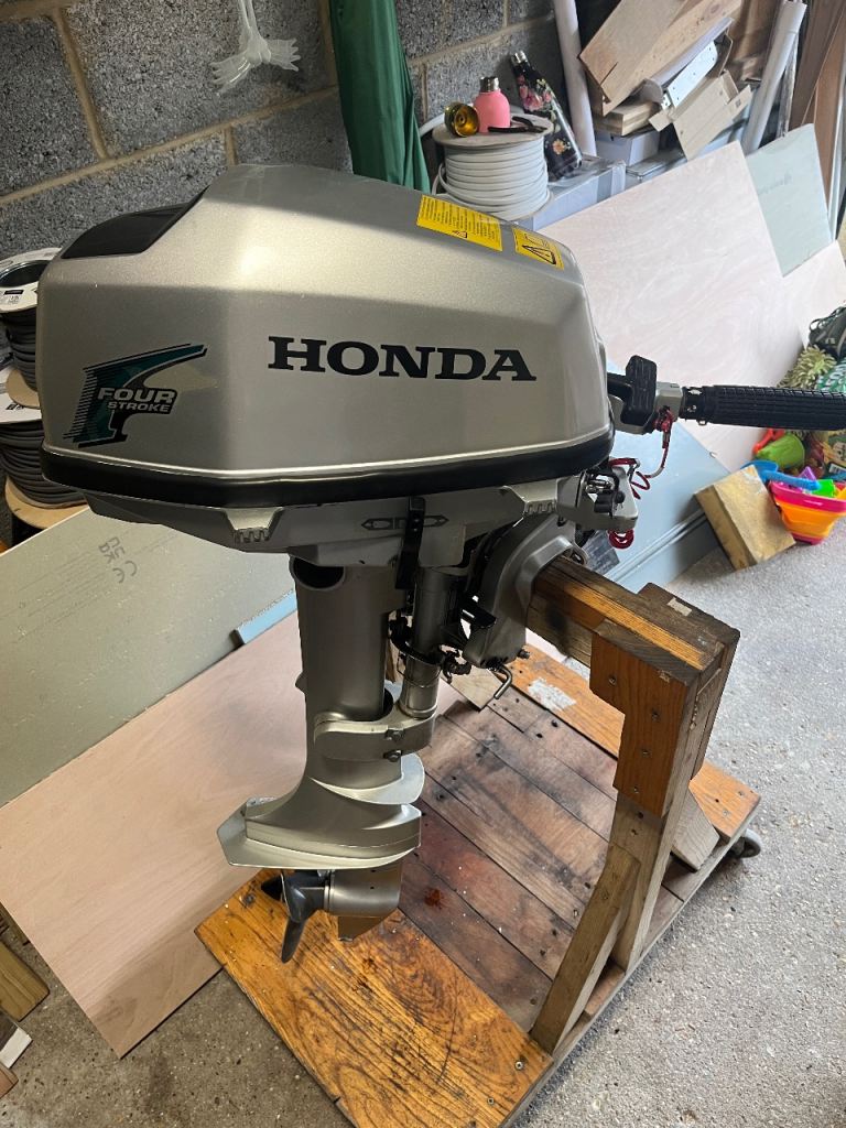 Honda BF5A Four Stroke Outboard Engine 2007 – Good Condition