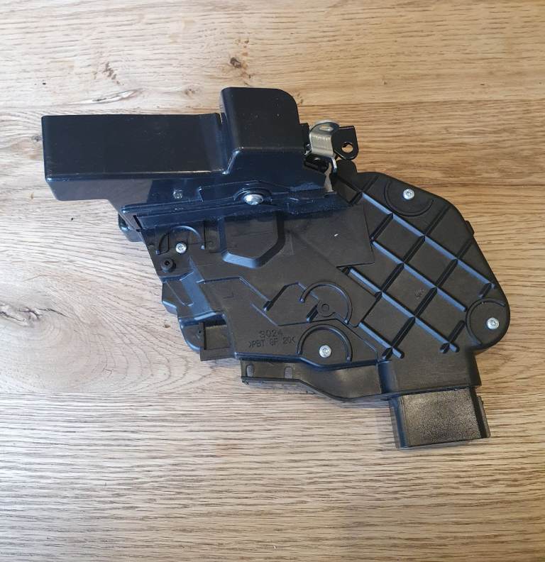 Land Rover door locking mechanism