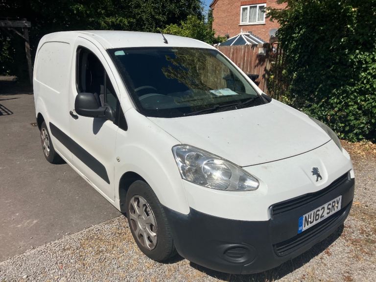 Peugeot, PARTNER, Panel Van, 2012, Manual, 1560 (cc) three seat belts