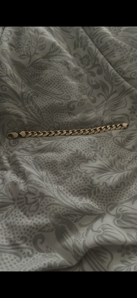 SOLID 9CT GOLD CURB BRACELET 37.5G 