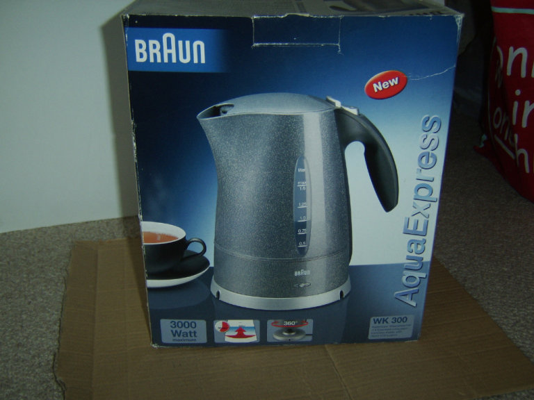 BRAUN  AQUAEXPRESS 1.6 L KETTLE - 3000 W