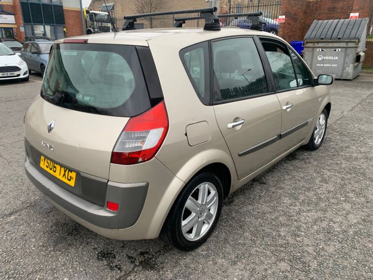 Renault scenic 1.6 VVT dynamic MPV 