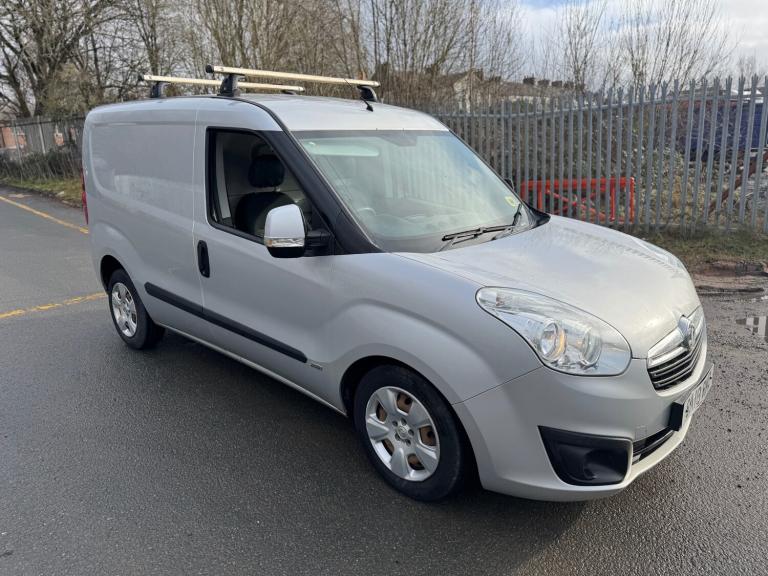 2018/18 VAUXHALL COMBO SPORTIFE A/C EURO 6 ULEZ COMPLIANT NO VAT TO BE ADDED 