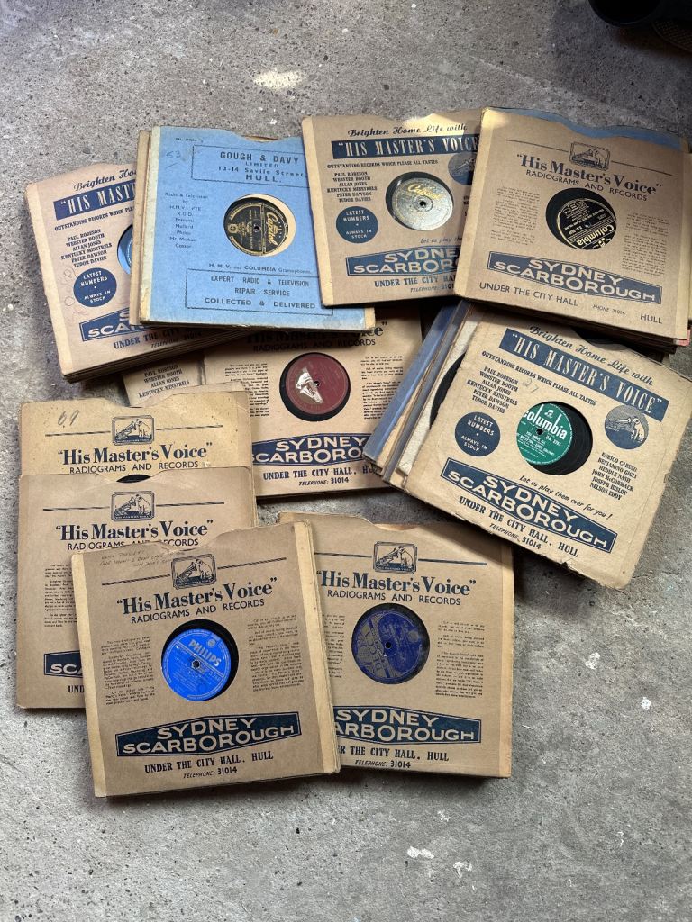 image for Large collection of 78’ vinyl records 