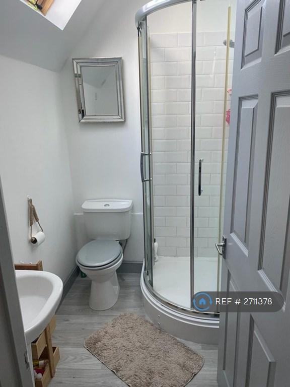 1 bedroom flat in Castle Street, Hinckley, LE10 (1 bed) (#2711378)