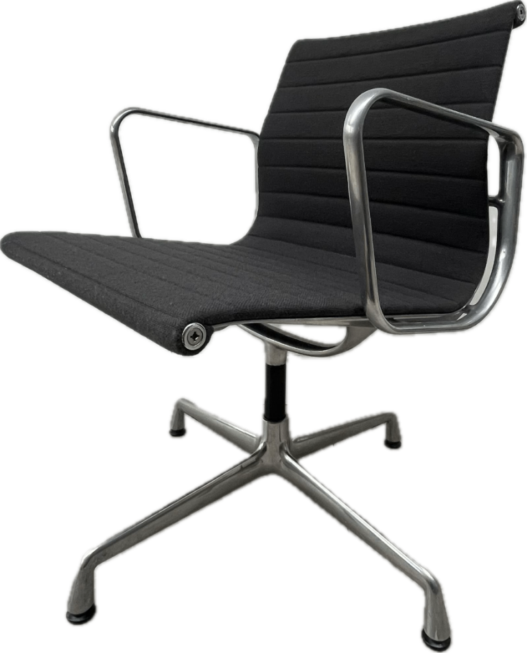 ARNE JACOBSEN FRITZ HANSEN / EAMES VITRA / KNOLL DESIGNER CHAIRS WANTED