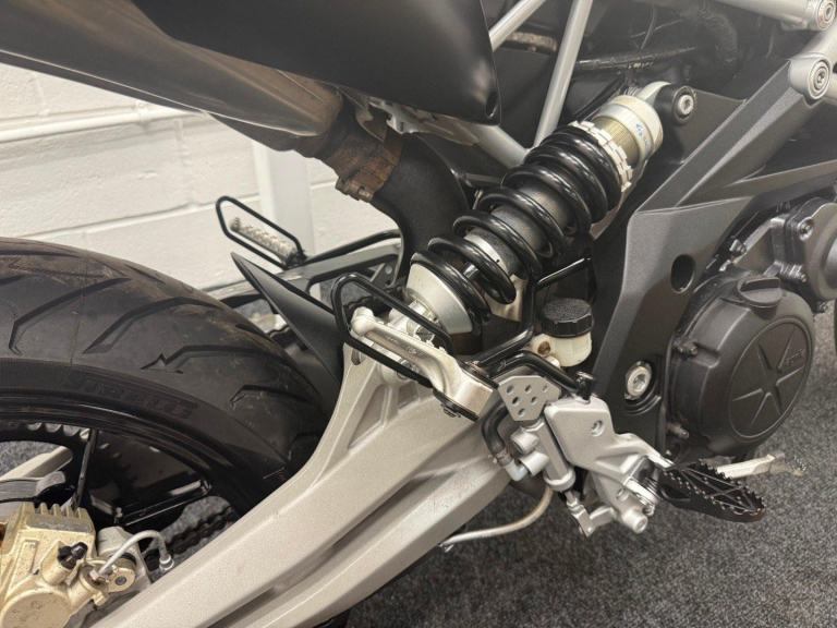 APRILIA DORSODURO 750 ** LOW MILEAGE - JUNE 2026 MOT **