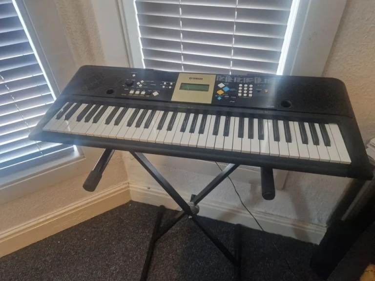 Yamaha Keyboard with Stand and Technics Stool