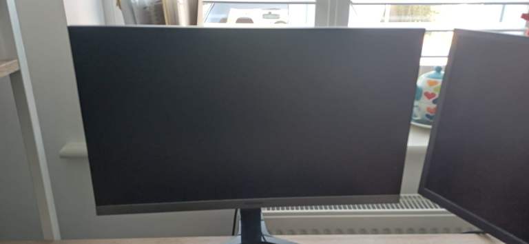 Black Computer Monitor – Good Condition