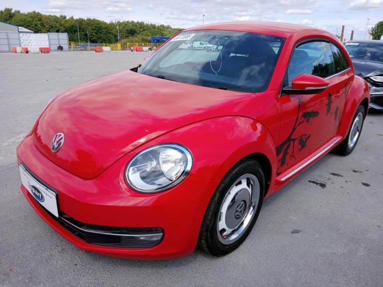 Breaking VW Beetle 2013 3DR 1.4 TSI CTHD 6 Speed MXQ Red LY3D