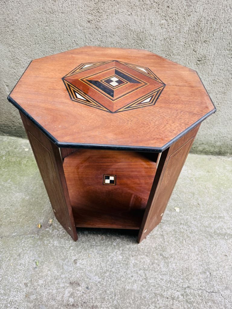 Octagonal art deco table 
