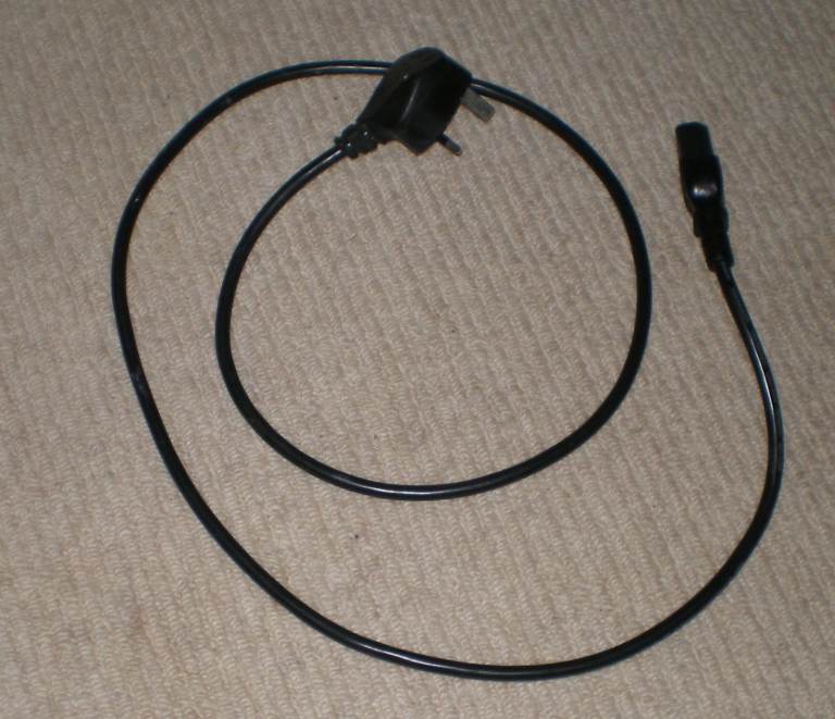 Power cable - UK 3 pin plug to 3 pin IEC kettle female