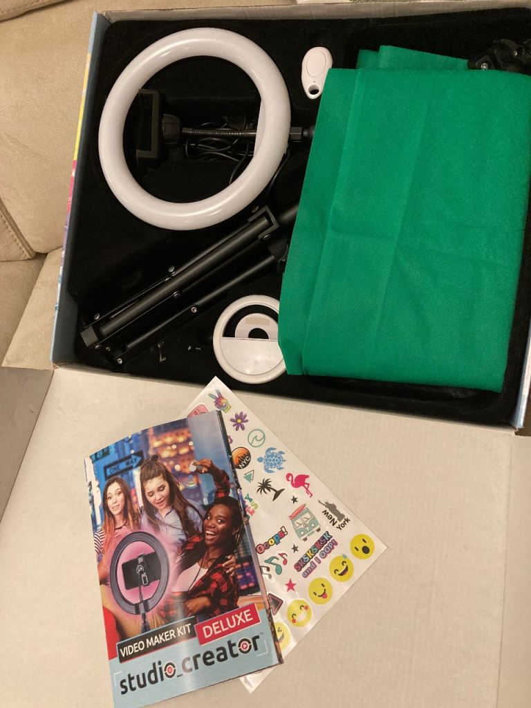 Studio Creator Video Maker Kit for Blogging TikTok Video Maker age 8 - adult