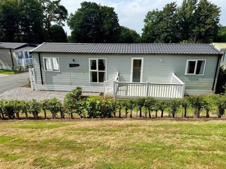 Regal Charmouth Lodge in Tarporley  - Lodge / Caravan 