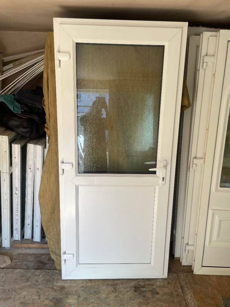 UPVC DOOR 204.5 x 91.5 cm - REHAU UPVC DOUBLE GLAZED DOOR - OBSCURE THERMAL GLASS (REF: DX47)