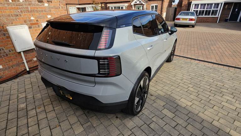 Volvo, EX30, Single motor Extended range 69Kwh. Ultra