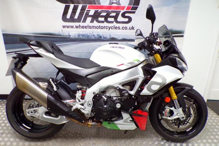 2022 APRILIA TUONO 1100 V4 ONLY 2 OWNERS FROM NEW