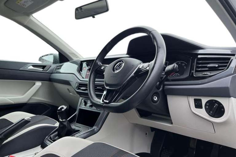 2021 Volkswagen Polo 1.0 EVO 80 Beats 5dr - APPLE CAR PLAY, FULLY SERVICED, LOW INSURANCE Manual ...