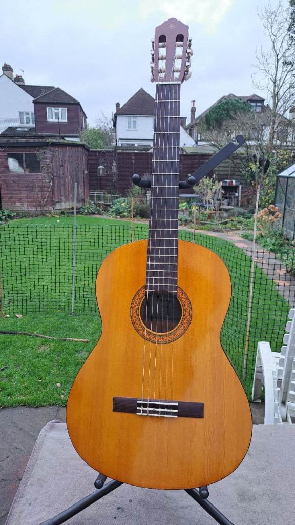 Yamaha C40 Classical Guitar - Excellent Condition
