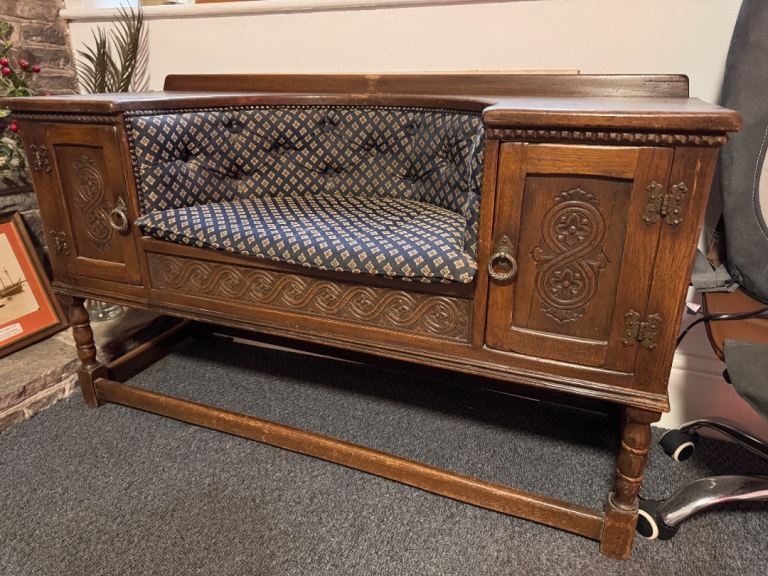 Telephone seat table 