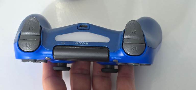 Ps4 controller blue in good working condition