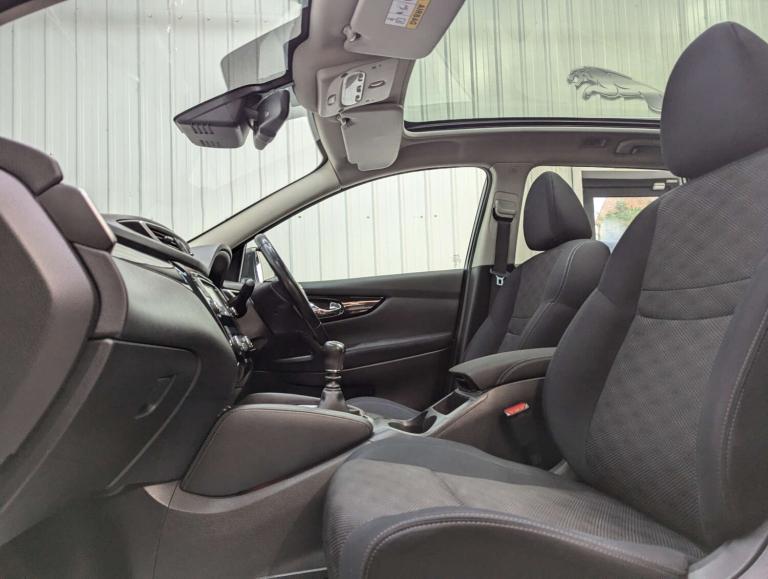 2015 Nissan Qashqai 1.5 Qashqai N-Tec+ dCi 5dr SUV Diesel Manual