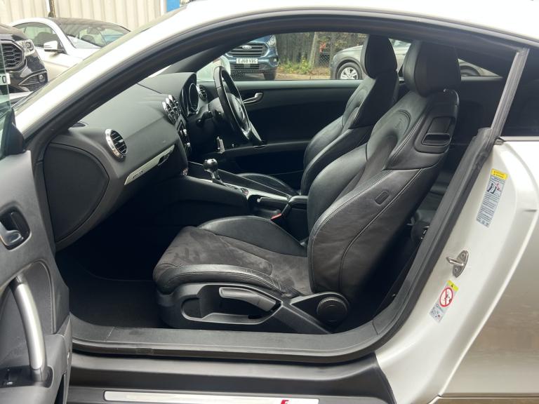 AUDI TT 2.0 TDI Black Edition 2013