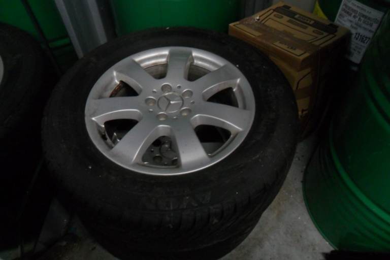 MERCEDES-BENZ 4X TYRES 235/65r17 