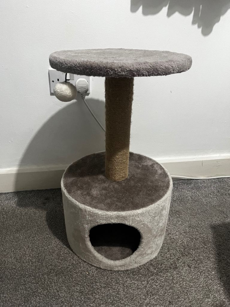 Small cat tree