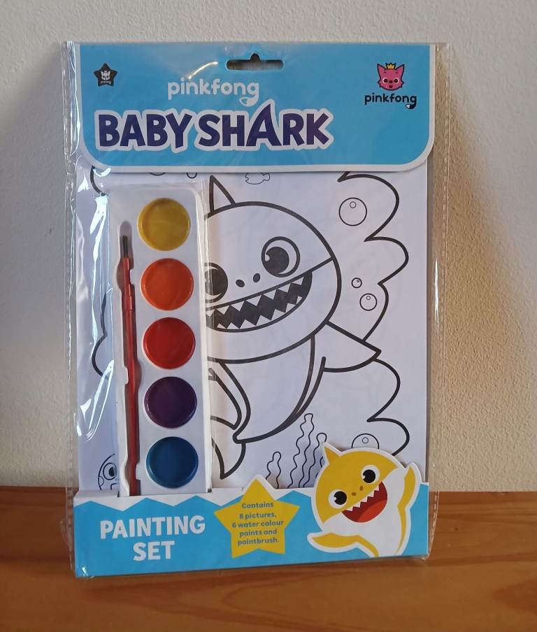 Baby Shark Kids Painting Set with Watercolour paints & Brush Great Gift Party Bag Filler