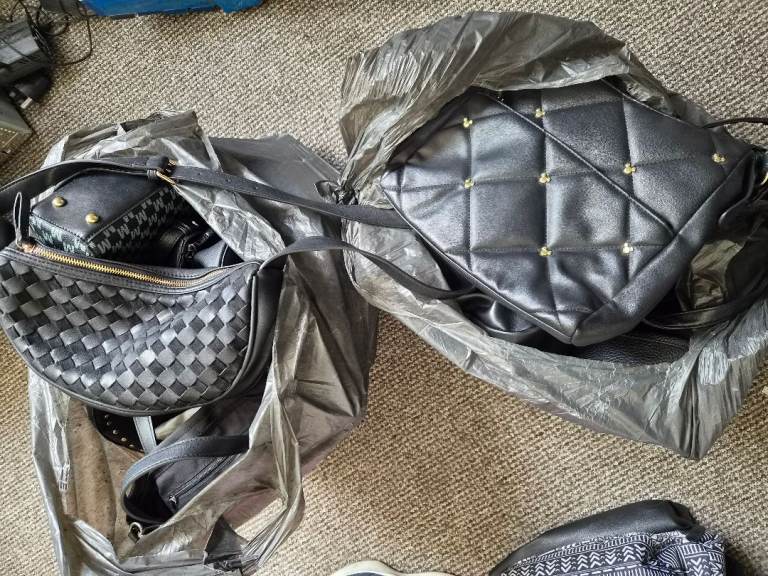 Handbags 