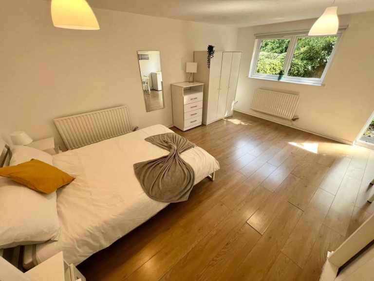 🔑 BEAUTIFUL DOUBLE ROOM IN WHITECHAPEL ⭐