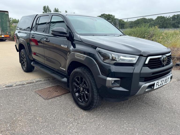  Toyota Hilux 2.8 D-4D Invincible X Auto 4WD Euro 6 (s/s) 4dr Diesel Automatic