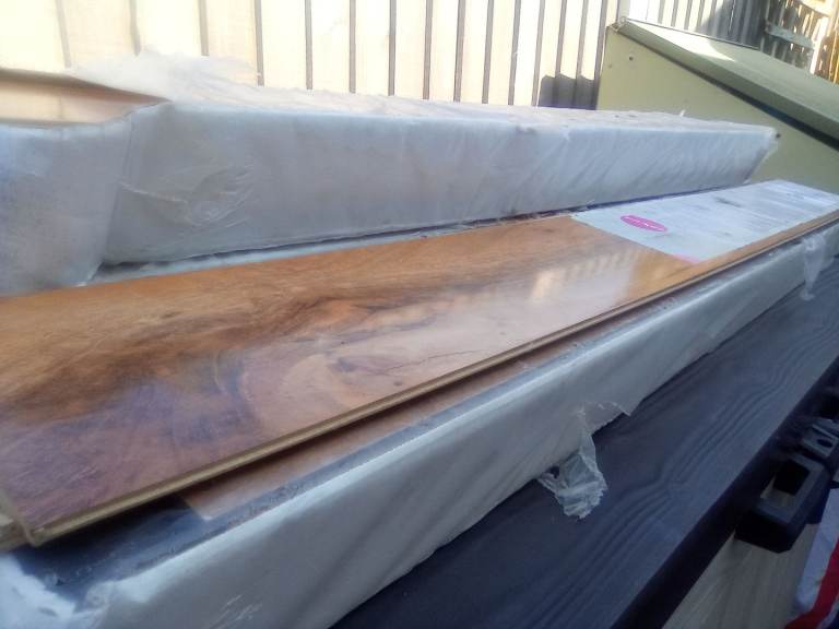 Walnut effect Laminate flooring 