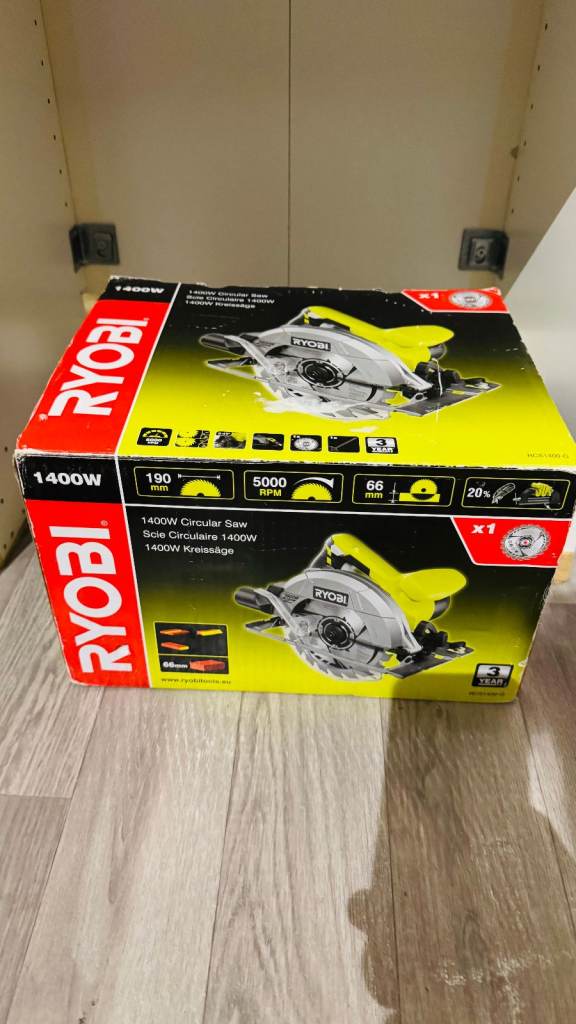 Ryobi 1400W Circular Saw (Corded) + Extra Blades – £70 Moving out sale – grab a bargain!