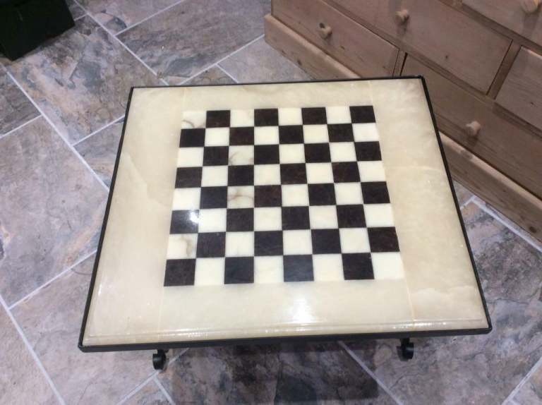 Vintage Onyx chess table and pieces 