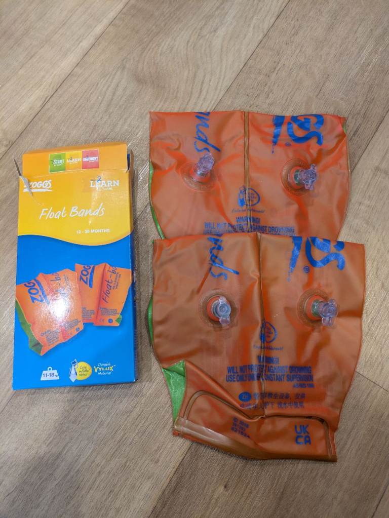 Zoggs kids float arm bands - like new