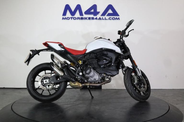 DUCATI MONSTER 937 2024