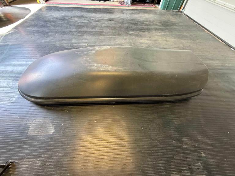 Volvo / Thule 460 Litre Roof Box - Scatched Condition
