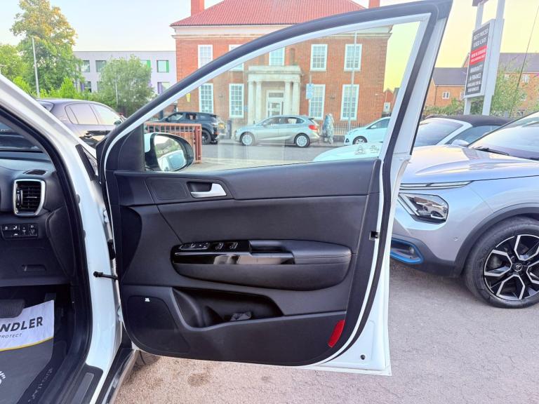 2019 Kia Sportage 1.6 CRDi EcoDynamics+ 4 DCT AWD Euro 6 (s/s) 5dr ESTATE Diesel/Electric Hybrid ...