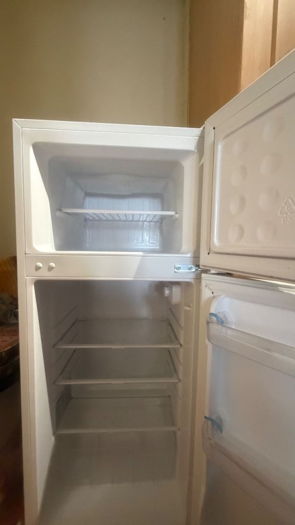 Fridge for sale used for 1week 