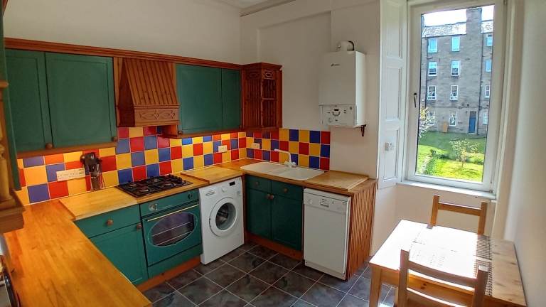 Luxury fully furnished 1 bedroom flat in Shandon
