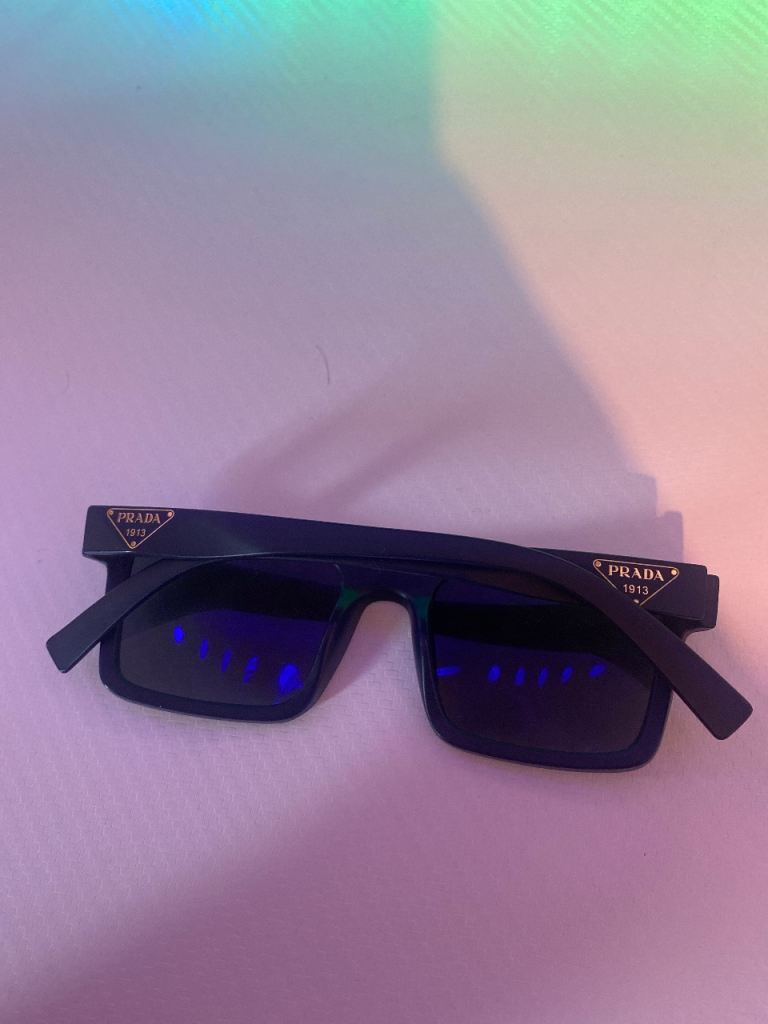 Male sunglasses Prada in perfect condition 